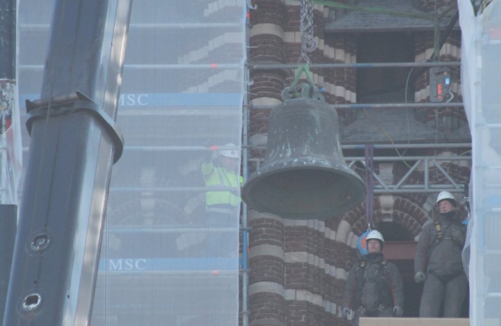 Klokken beiaard verwijderd uit Sint-Katharinakerk
