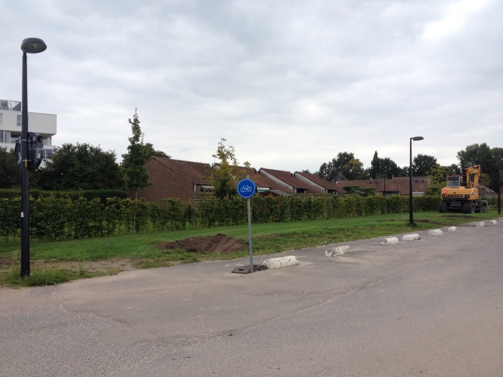 Heraanleg fiets- en wandelpaadje tussen de Loenhoutseweg en de Dreef van het Klein Seminarie